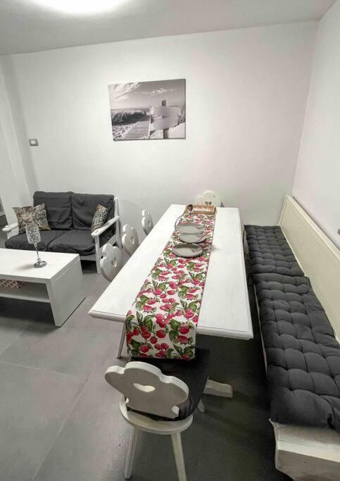 Appartamento Nuovo E Confortevole Montecchio Maggiore Eksteriør bilde